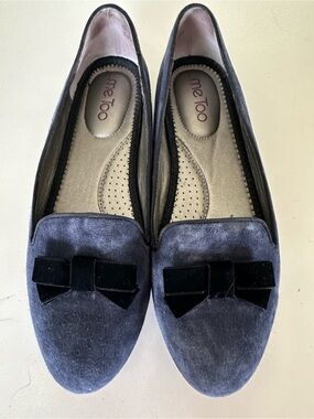 me too Velvet Bow Loafers in Charcoal